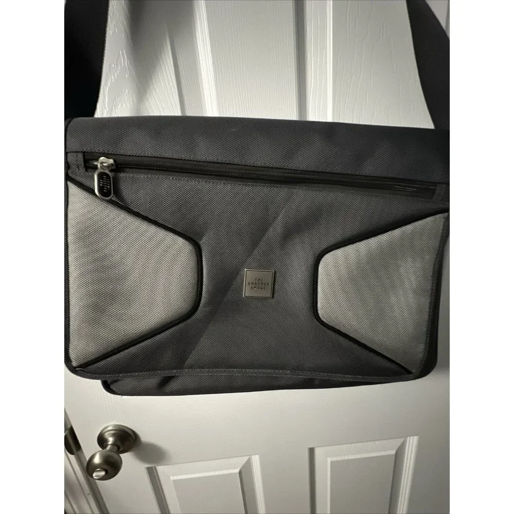The Sharper Image Laptop Computer Briefcase Travel Shoulder Bag Gray GR26